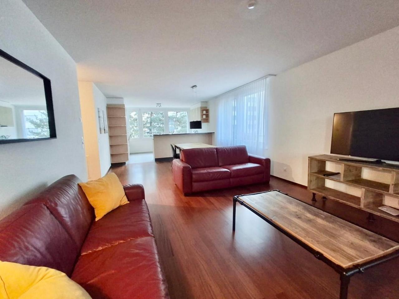 4-Bedroom Getaway In Zug With Spacious Living Экстерьер фото